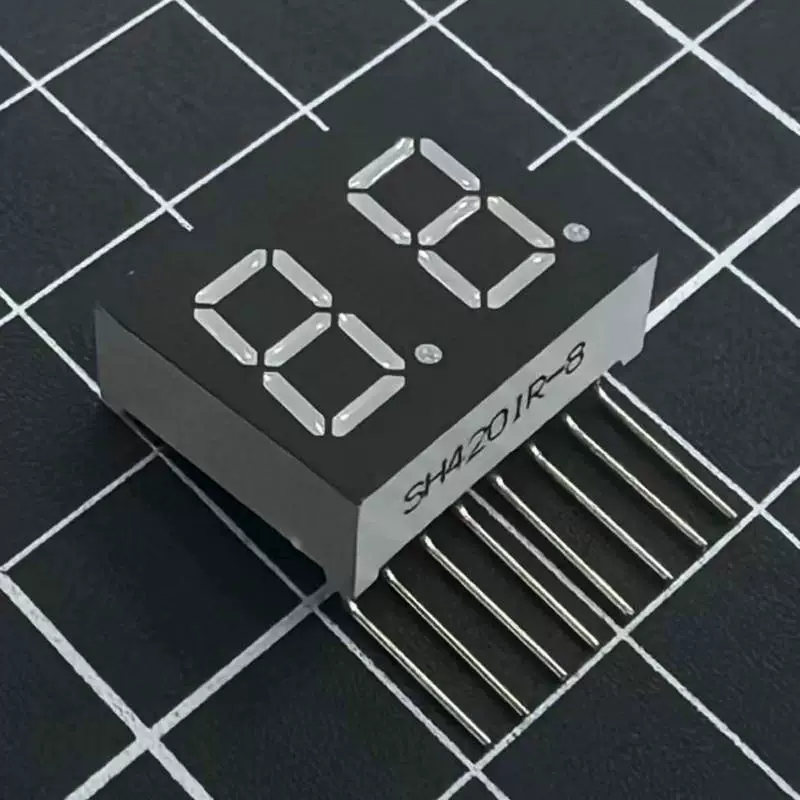 Светодиодная цифровая трубка 0.40inch двухпозиционная красная однорядная ножка 8-контактная положительная цифровая трубка с изогнутой ножкой под углом 90 градусов