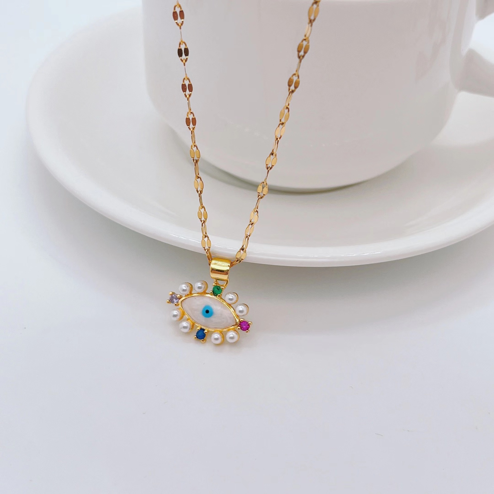 Fashion Round Devilu0027S Eye Heart Shape Titanium Steel Necklace Plating Rhinestone Stainless Steel