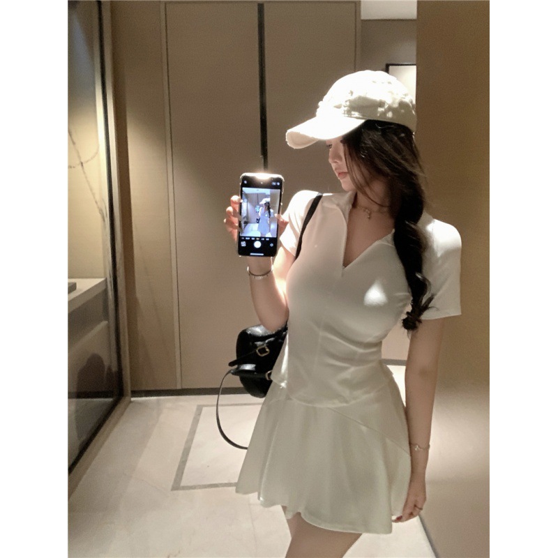 흰색 스커트