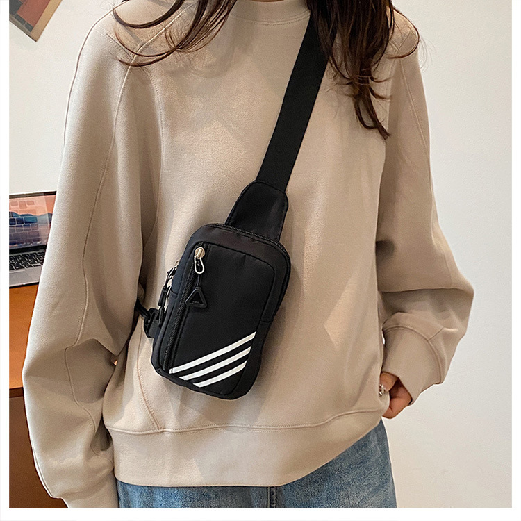 Fashionable crossbody phone bag, niche chest bag, mini crossbody bag, casual Japanese sporty small bag, light and simple single-shoulder bag undefined