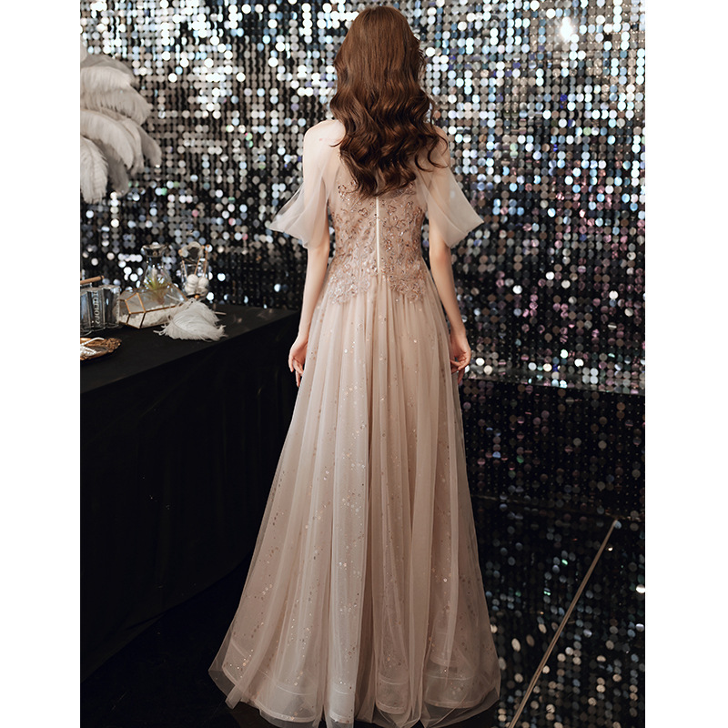 Vestido de noche color champán con un toque de hada, nuevo modelo 2026, elegante para banquetes, vestido de dama de honor para cumpleaños, vestido de anfitriona con un toque de alta calidad.