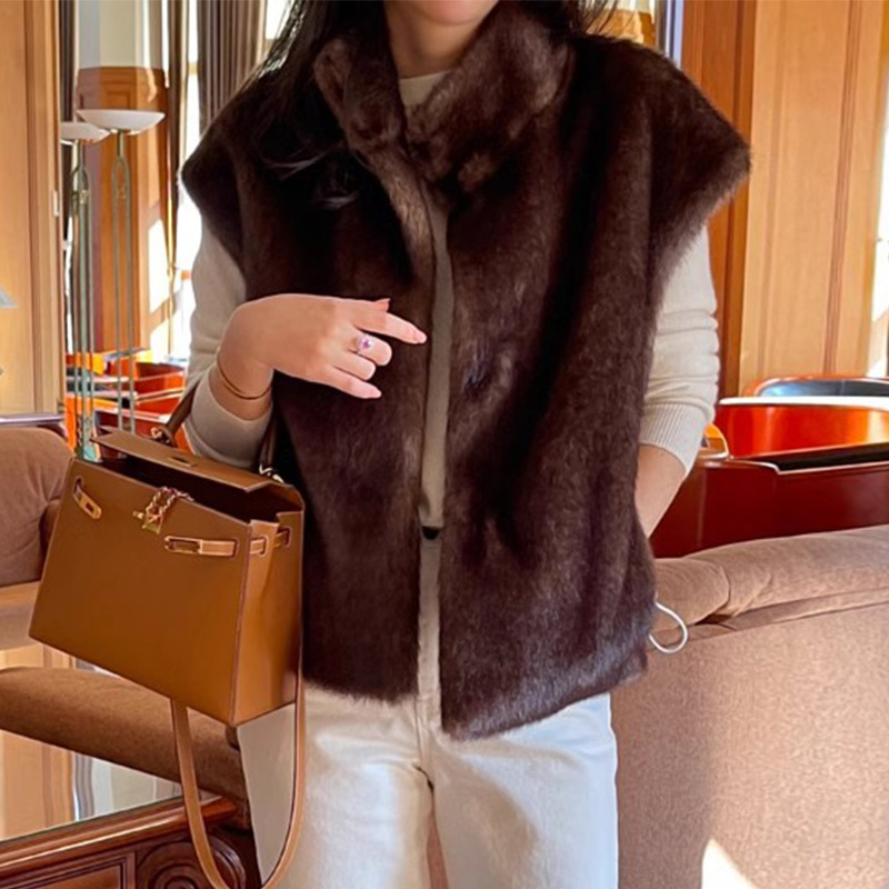 Korean Chic Autumn and Winter Retro Style High-Neck Loose Casual Versatile Mink Fur Vest Elegant Coat Korean Chic Autumn and Winter Retro Style High-Neck Loose Casual Versatile Mink Fur Vest Elegant Coat
