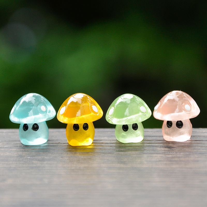 Nuevo mini resina luminosa seta pequeño modelo creativo lindo ojos colorido pequeño seta micro paisaje decoraciones