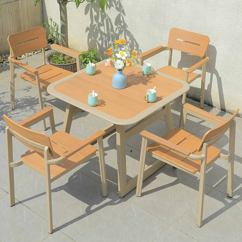 Mesa y silla de patio de ocio al aire libre de la calle comercial combinación de mesa de madera de plástico aleación de aluminio anticorrosión al sol metal al aire libre mesa y silla de patio
