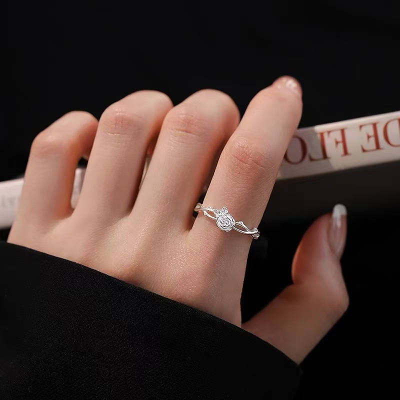 Set di anelli impilabili minimalisti con zirconi per donna_voghion.com