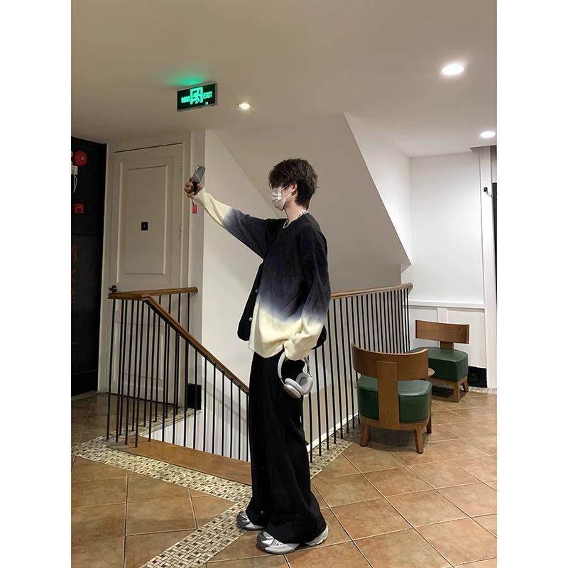 Korean Style Lazy Style Tie-Dye Gradient Knitwear Men's Winter Style Handsome Knitted Knitwear American Style Boys' Round Neck Jacket Korean Style Lazy Style Tie-Dye Gradient Knitwear Men's Winter Style Handsome Knitted Knitwear American Style Boys' Round Neck Jacket