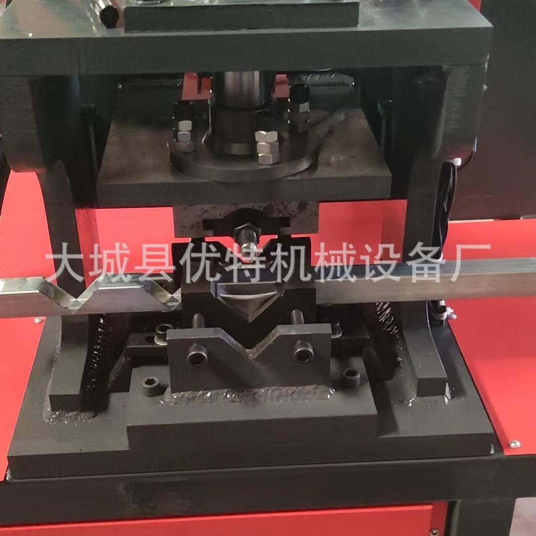 半自动液压冲孔机角铁铁板打孔全自动数控方管切角冲孔切断机