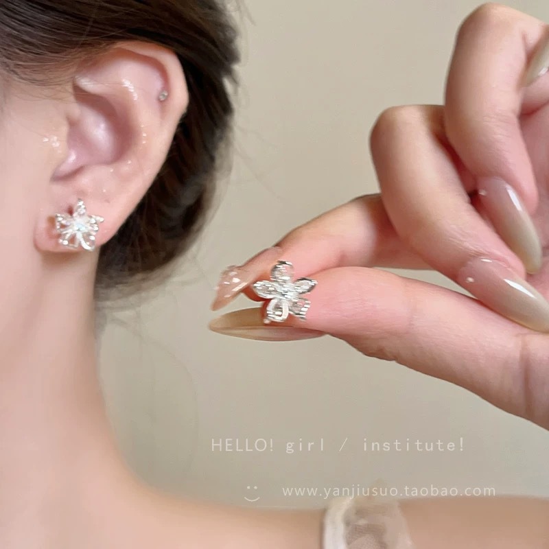 8 # Bright silver double layer hollow zircon flower stud earrings