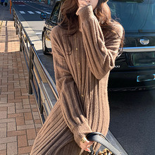 25韩版新款连衣裙女圆领套头毛衣裙秋冬过膝长裙针织厚款打底裙