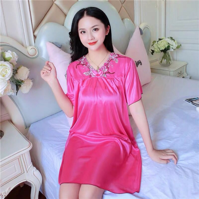 2023 camisón de seda de hielo de verano de las mujeres de mediana edad delgada de encaje sexy suave cómodo pijamas homewear de las mujeres al por mayor