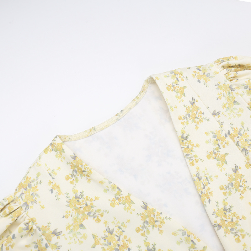 280g Weight Above Knee Dress Length Type Short Sleeve Sleeve Length Floral Dress Dresses Type Spandex, Polyester Fabric Type High Waist Waist Line Casual, Daily Occasion V Neck Neckline Regular Fit Fit Type Ditsy Floral Pattern Summer Season Women's Gender Elegant, Streetwear Style L, M, S Size Wholesale Women's Elegant Streetwear Ditsy Floral Casual Daily V Neck Short Sleeve Floral Dress 13