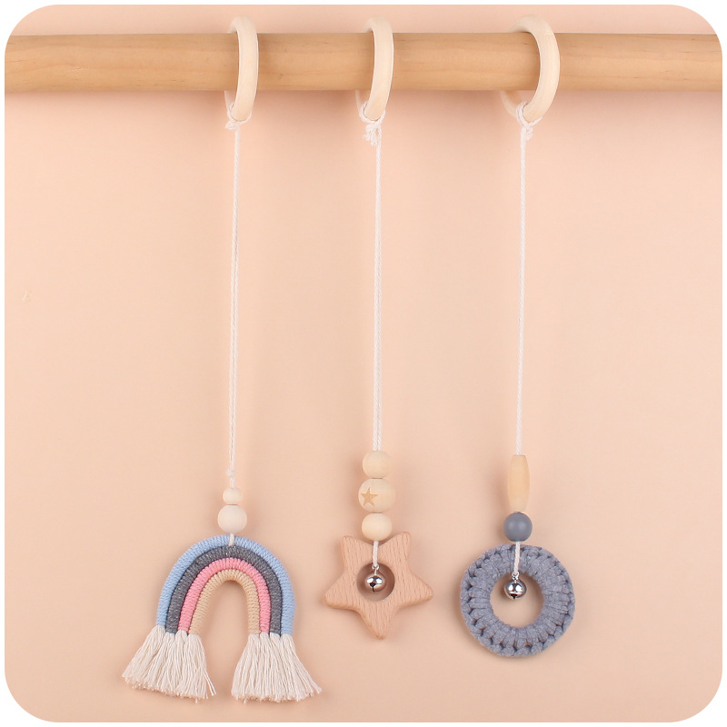 Suministros para bebés dibujos animados Arco Iris colgante de tres piezas para niños educación temprana Beech Star Rattle juguete Decoración Accesorios