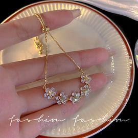 项链;手链;戒指