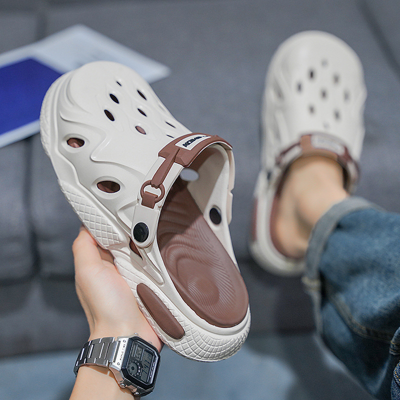 Zapatillas Baotou para hombres en verano, zapatos de agujero de playa 2024 nuevas sandalias casuales transfronterizas de tamaño grande para hombres