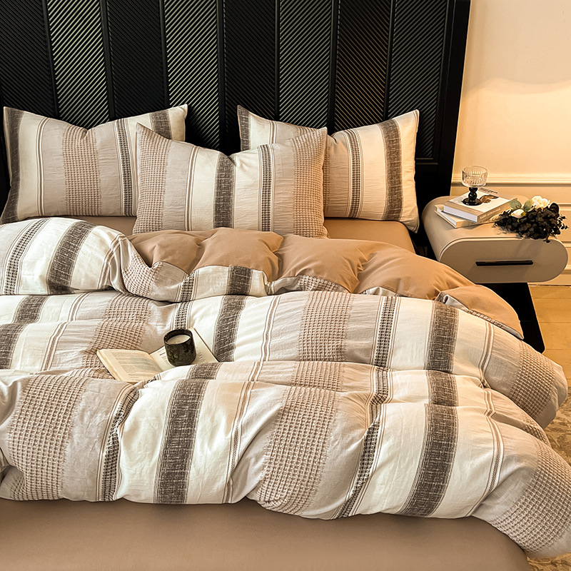 Cotton Brushed Four-piece Bedding Set Jacquard Duvet Cover Sheet_voghion.com