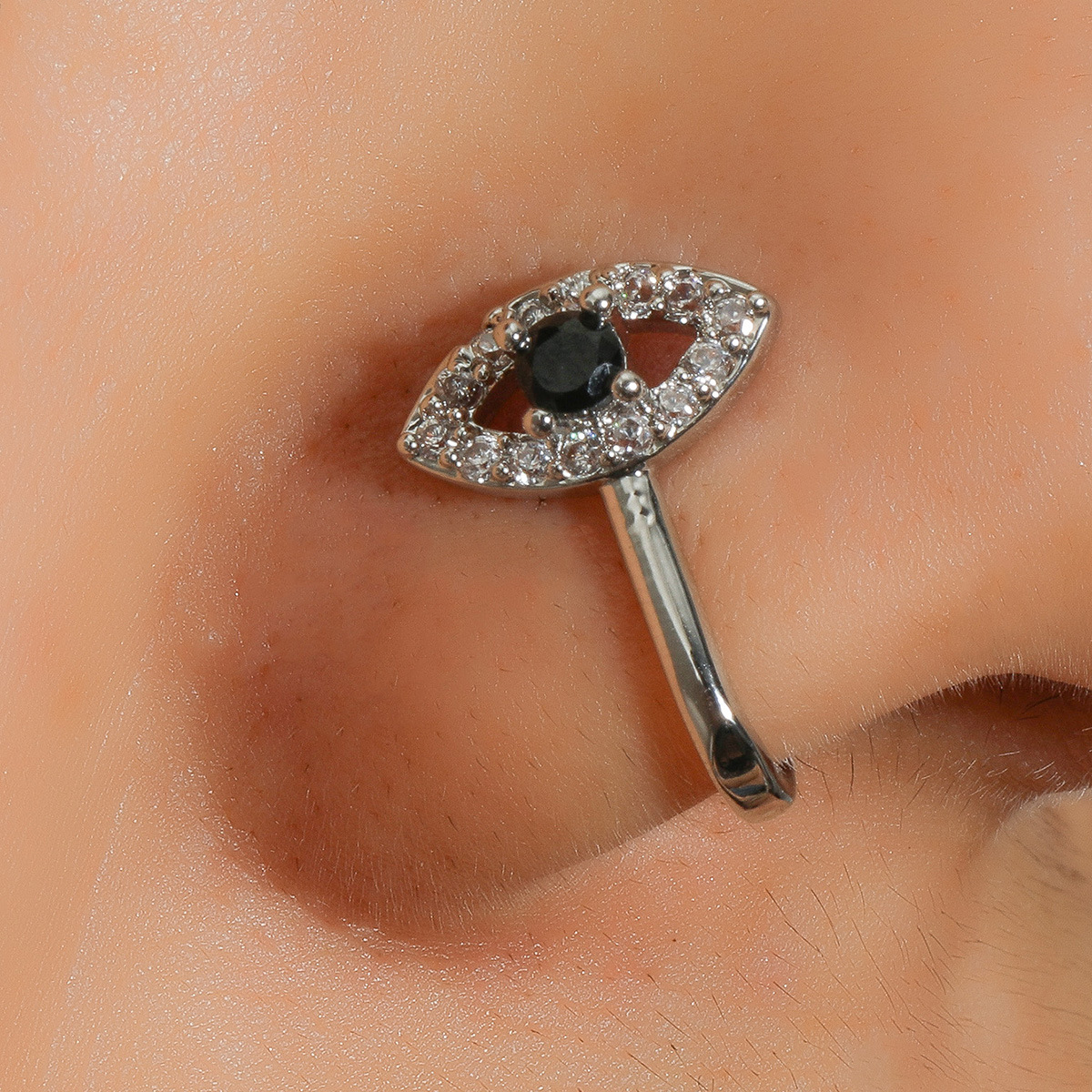 New Devil's Eye Piercing-free Nose Clip Fashion Copper Micro-inlaid Zircon False Nose Ring display picture 2