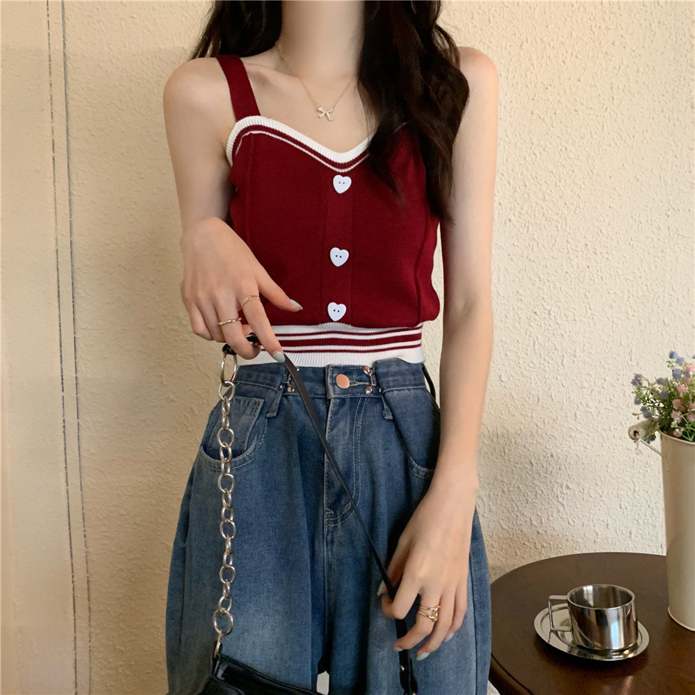 Chaleco de cuello V con botones de corazón, estilo deportivo y ajustado image 12
