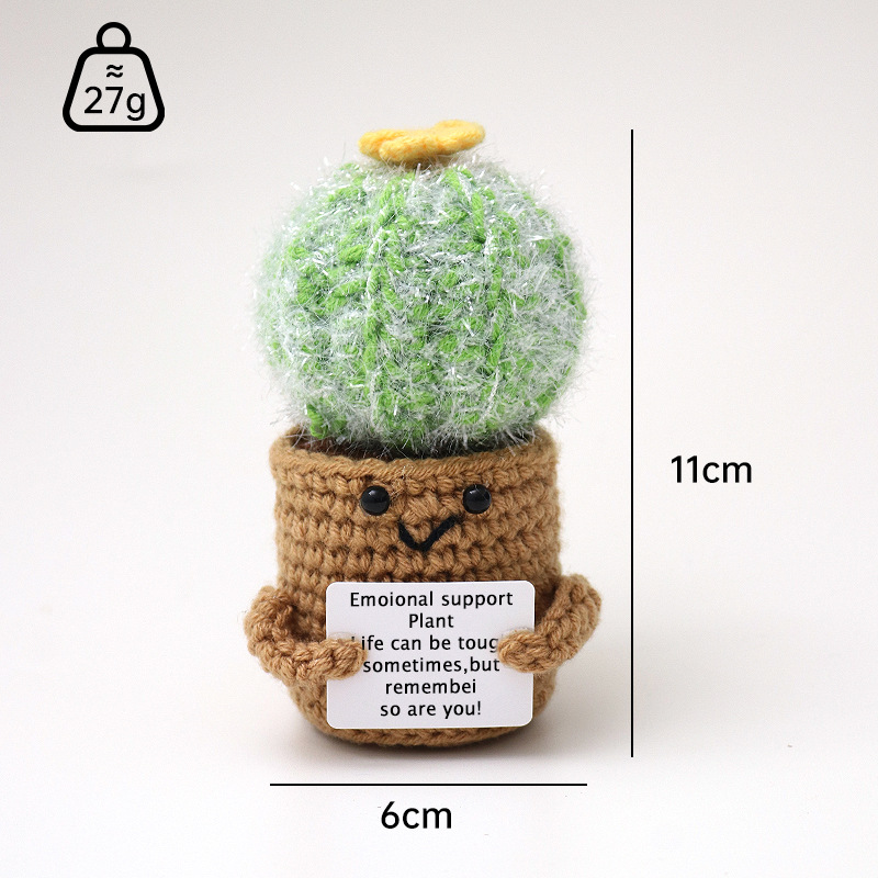 갈색 화분에 심은 새싹 녹색 선인장 + 은색 + 노란색 꽃