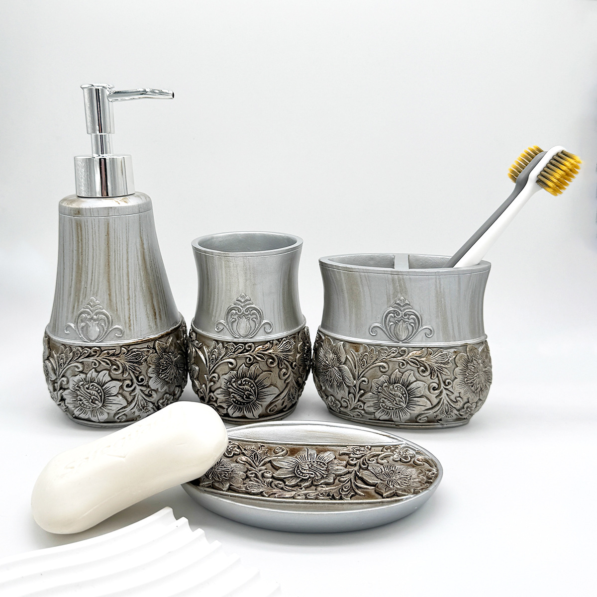 Baño pintado moderno nórdico, hogar de cuatro piezas, baño de hotel, juego de lavado, artículos de baño, botella de desinfectante de manos