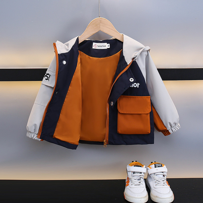 7704 Chaqueta de chaquetas para niños Otoño 2025 Nuevo estilo para niños Cortavientos de otoño para hombres Primavera y otoño Top con capucha
