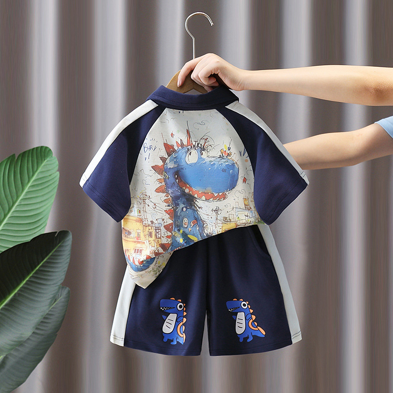 7405 Traje de verano para niños 2025 Nuevo estilo Niño guapo Verano Manga corta POLO Camisa con estampado de dinosaurios Traje de dos piezas
