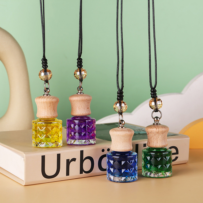 Car air freshener hanger, high-end car essential oil, long-lasting light fragrance, car pendant, suitable for men and women.
