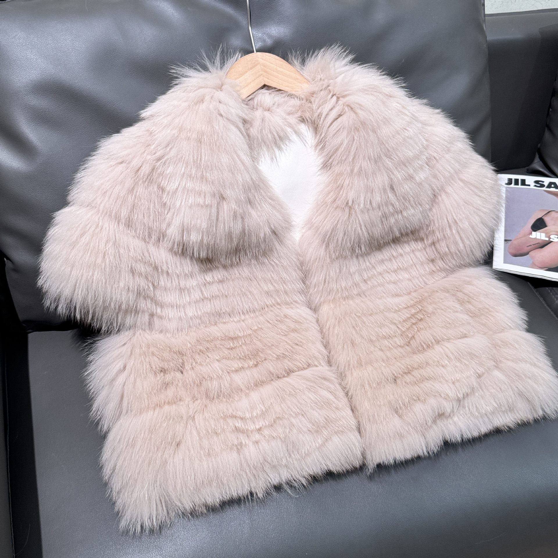 Real photos of the 2026 new winter fox fur coat, short, stylish and elegant, perfect for autumn and winter. Dropshipping available.