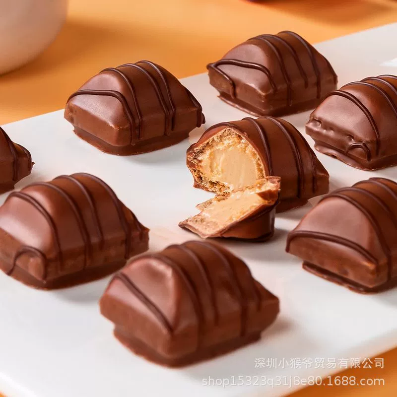 Шоколадные вафельные мини-леденцы Kinder Bueno 97,2 г, с начинкой из молока и фундука, в индивидуальной упаковке