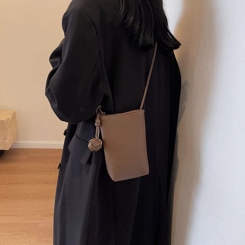 Versatile Literary and Artistic Small Fresh Small Ball Pendant Super Popular Crossbody Mobile Phone Bag Soft Leather Cute Mini Small Bag for Women Versatile Literary and Artistic Small Fresh Small Ball Pendant Super Popular Crossbody Mobile Phone Bag Soft Leather Cute Mini Small Bag for Women