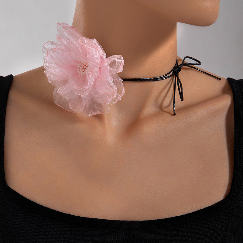 Collar de perlas de moda transfronteriza europea y americana collar de encaje blanco mariposa collar geométrico tela flor clavícula cadena