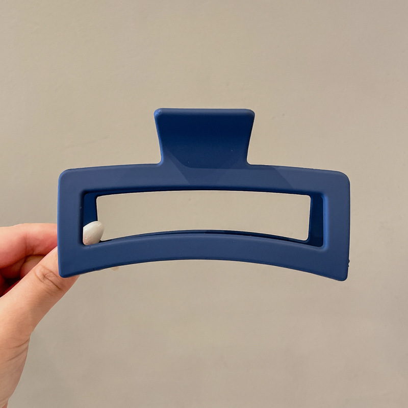 초대형 모란디 블루 스퀘어 클립은 약 13CM입니다.