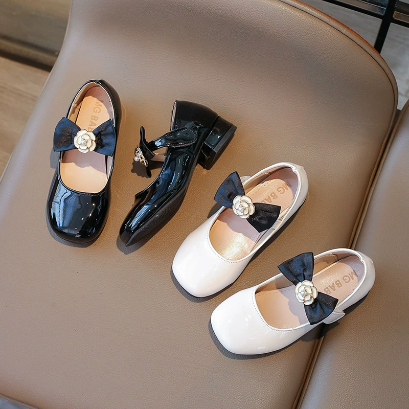 Маленькие кожаные туфли для девочек иностранные туфли 2025 новые детские туфли на высоких каблуках