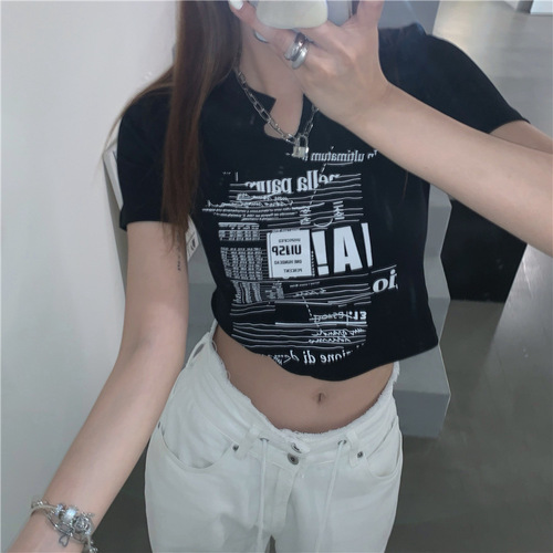 White V-neck short-sleeved T-shirt women's 2025 summer new Korean style slim short baby-exposed student shirt ins