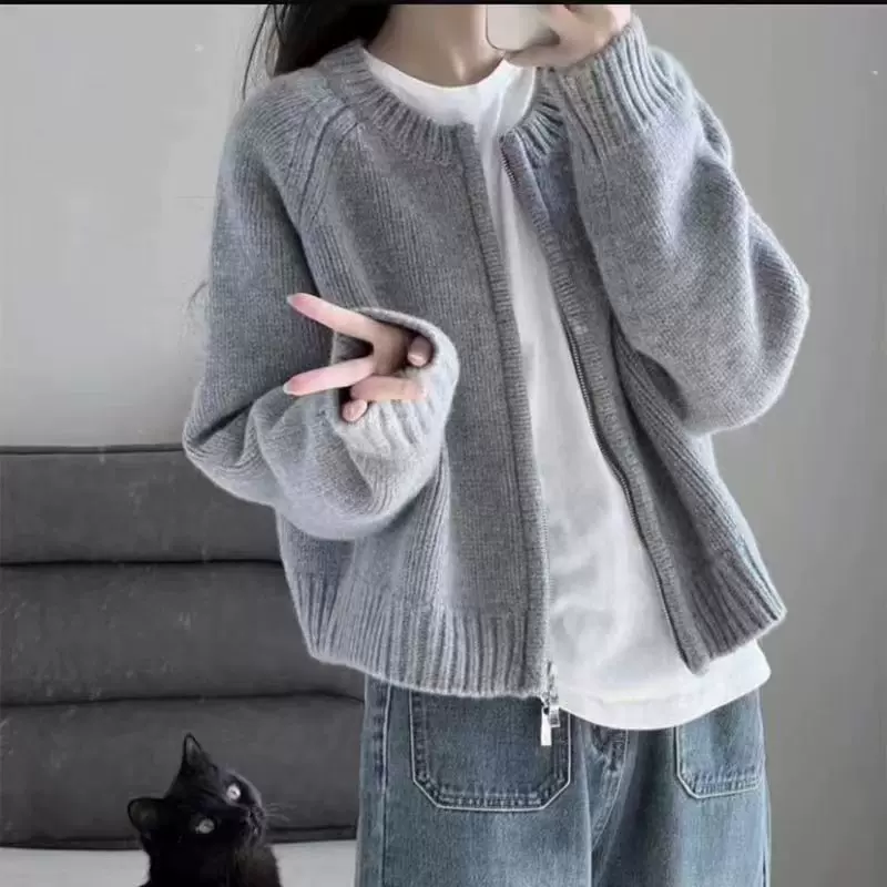 2025秋冬新款宽松灰色短款毛衣外套女装加厚拉链长袖针织开衫上衣