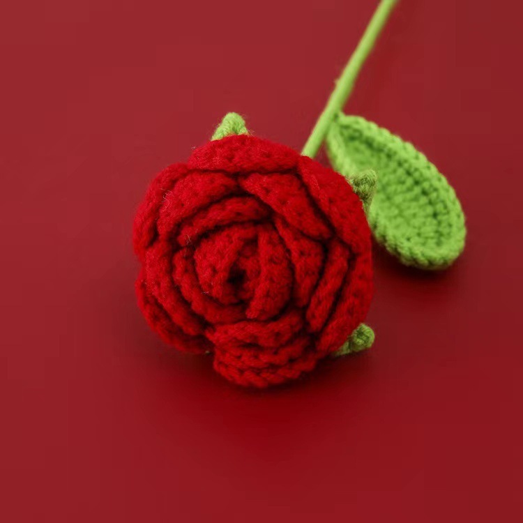 教師の日のプレゼントヒマワリの毛糸の花の手作りの毛糸のメリヤスは花の教師の日の花束の完成品をシミュレーションします。|undefined