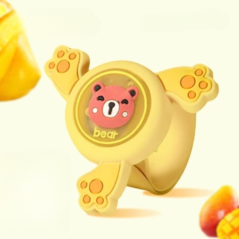 Yellow bracelet, with little bears