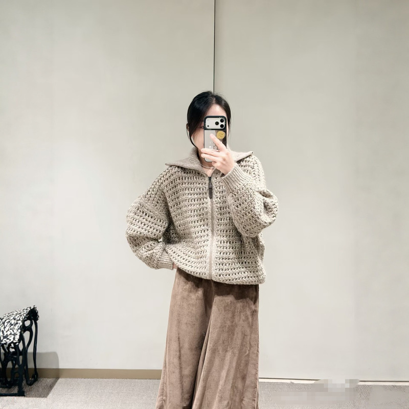 High-necked hollow-out knitted cardigan with two-way zipper, mesh texture, fine shimmering gold dots, loose-fitting short style, two-color vintage top