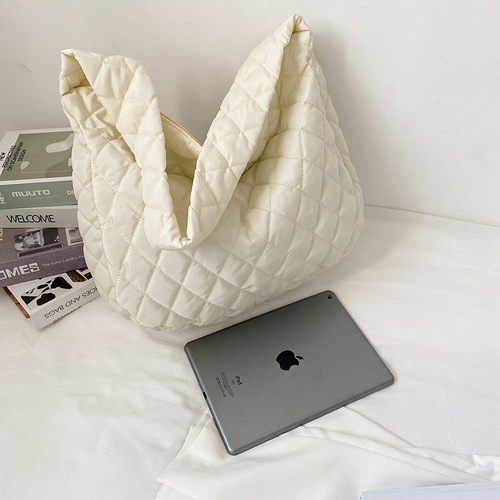 Down jacket bag women's bag  new simple solid color tote bag autumn and winter rhombus large capacity casual shoulder bag