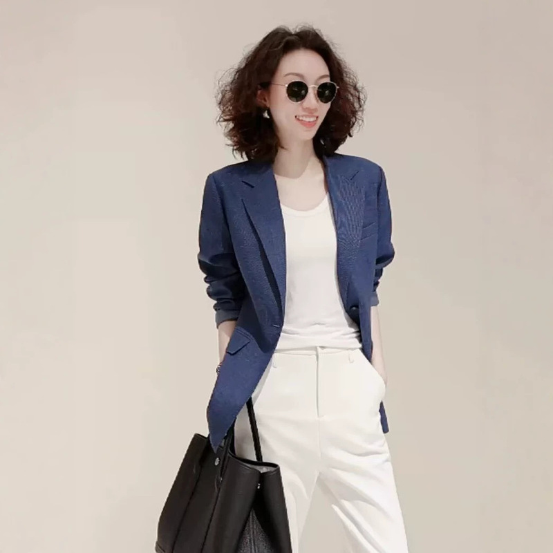 Japanese-Style Quality Single-Breasted Suit for Mature Professionals, Slim-Fit, Waist-Cinching, Elegant Blazer with a Unique Design That Exudes a Casual Vibe