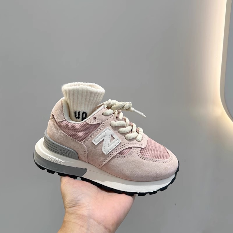 兒童阿甘鞋2024春秋新款女童粉色字母休閒運動鞋中大童軟底跑步鞋