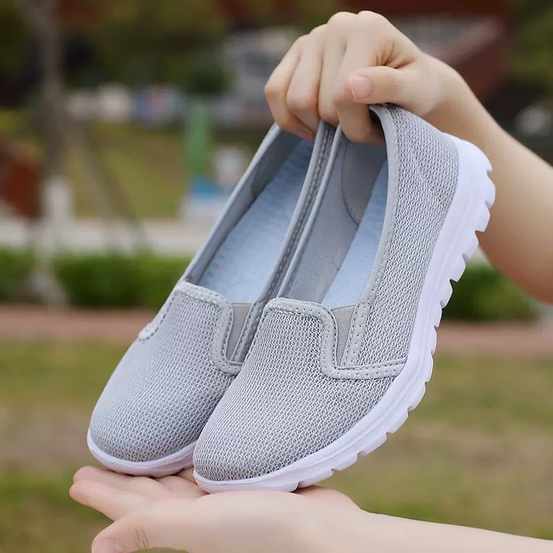 Мама обувь женская осень легкая мягкая подошва для пожилых людей