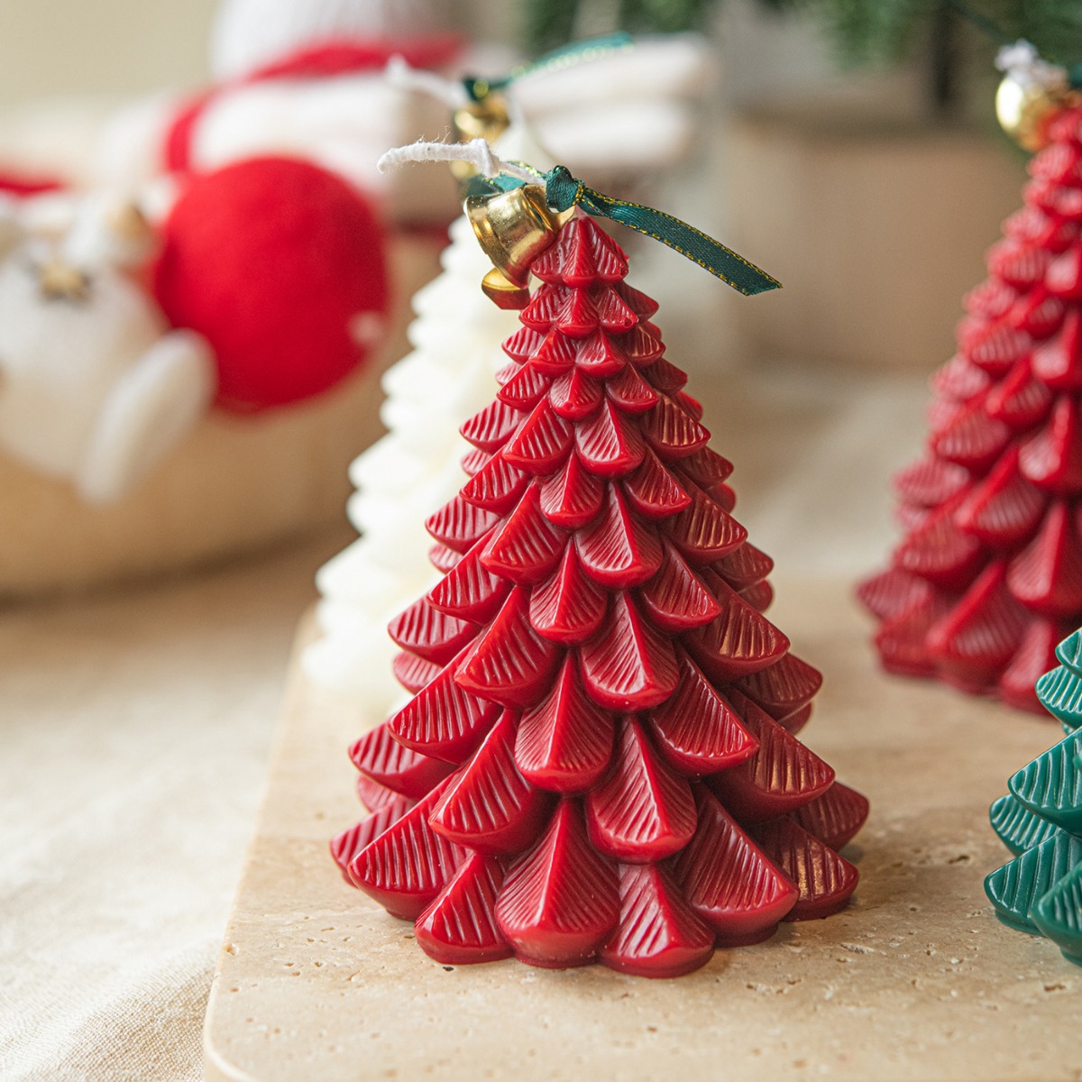 Forma de árbol de Navidad vela aromaterapia rojo blanco verde regalo al por mayor venta caliente regalo de mano decoración hecha a mano libre de humo cera