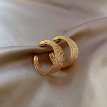 �r�����z�AȦ�|�н��ٶ��hС�����|C�΂��Զ�ȦŮ�͹��䵭�L���