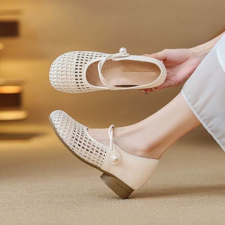 Aumentar la altura interior de la cabeza de la mitad de zapatillas para mujeres 2026 verano nuevo estilo de ropa exterior tejido hueco zapatos Mary Zhen zapatillas frías