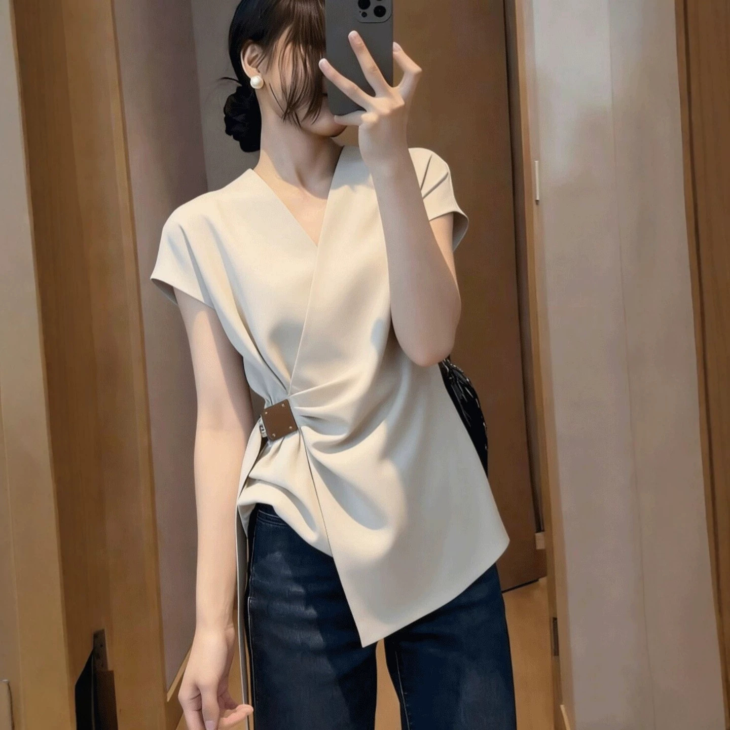 Áo thun ngắn tay cổ chữ V phong cách Pháp, thiết kế thắt eo tôn dáng — màu mơ chi tiết 4