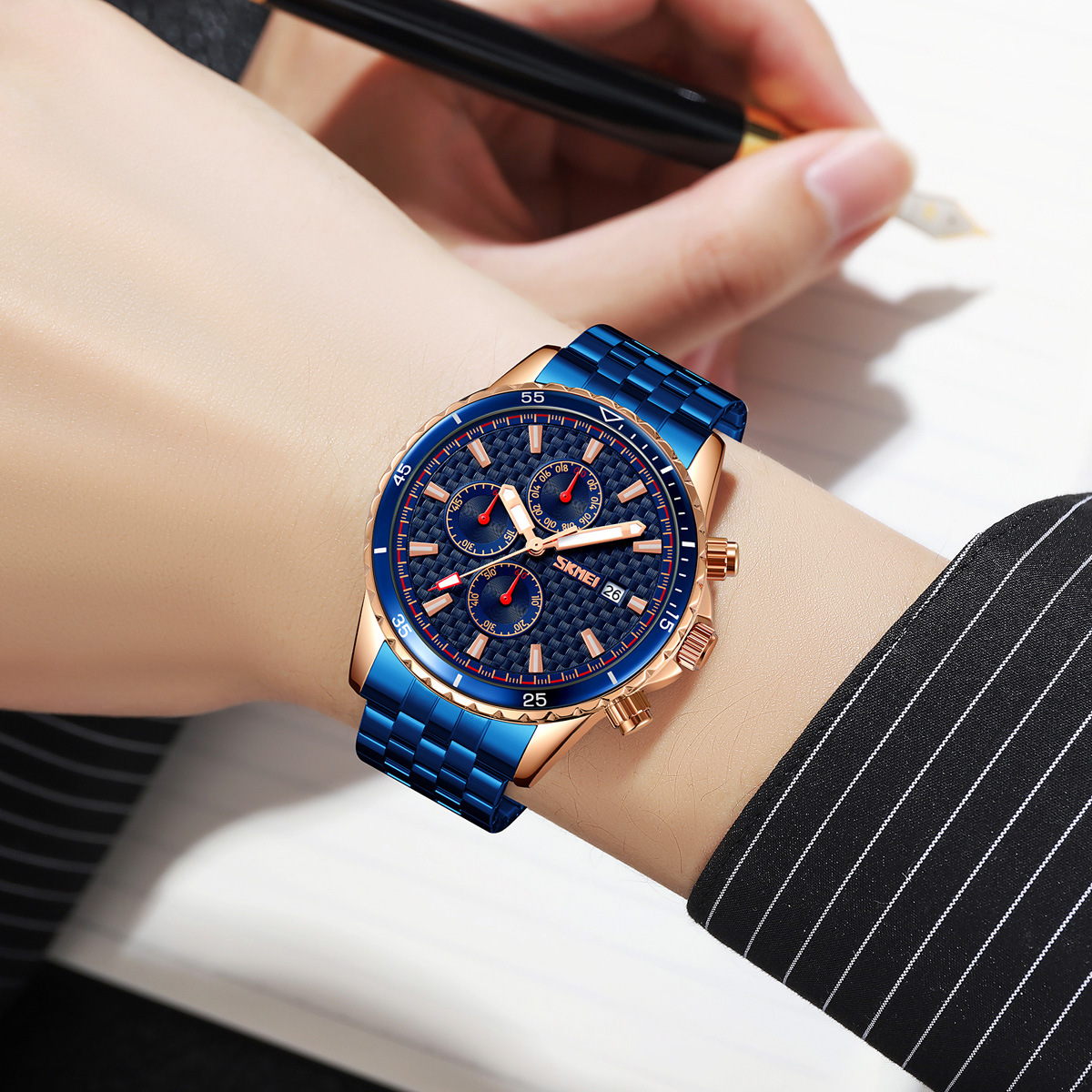 Momento de belleza multifuncional tres ojos seis agujas reloj de hombre calendario de luz nocturna reloj de cuarzo reloj de hombre comercio exterior transfronterizo al por mayor