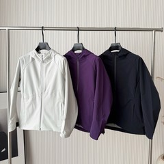 082802 秋季新款女士日常休闲运动防风防水连帽开衫皮肤衣外套
