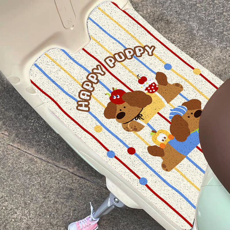 Electric Vehicle Wire Ring Foot Pads, Cute Style, Universal Anti-Slip Mats, Mud Scraping and Dust Removal Foot Pads, Stain-Resistant and Easy to Clean Pedal Pads