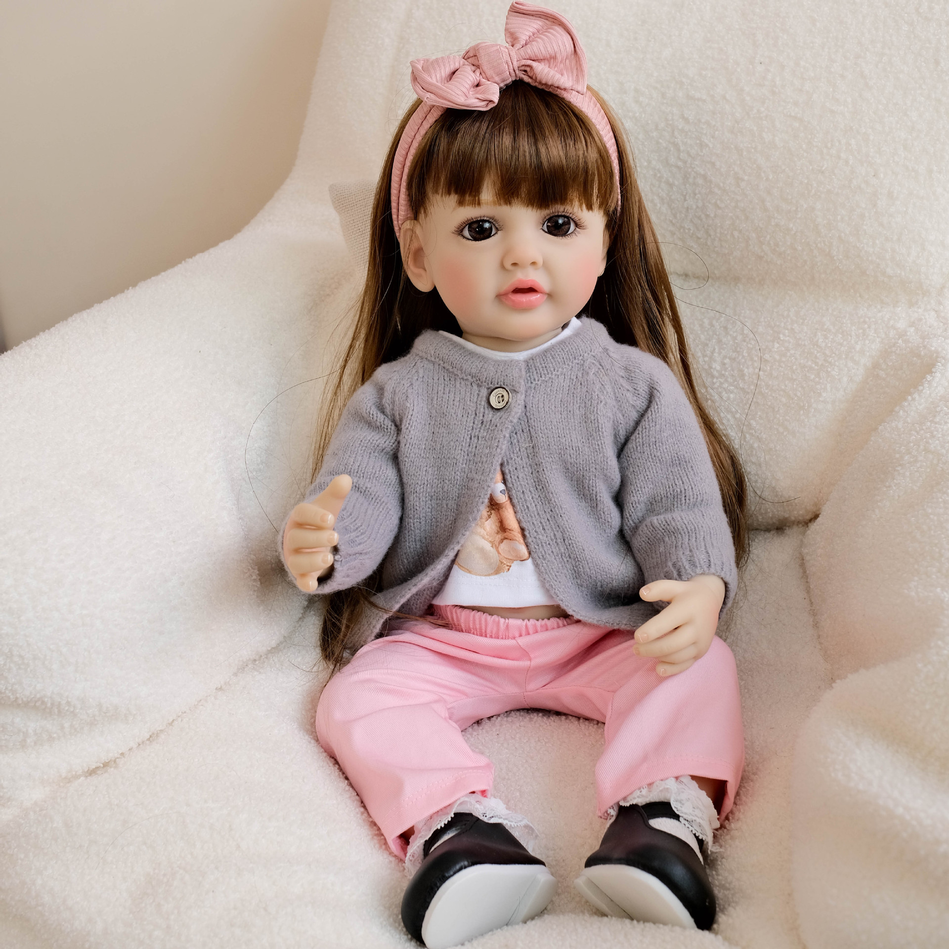 Muñeca Reborn Realista Betty de 22 Pulgadas, Color Gris, Estilo Cárdigan, NPK, Éxito de Ventas Transfronterizo en Rusia, Dropshipping