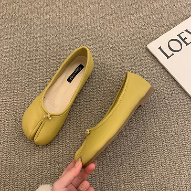 Lemon yellow